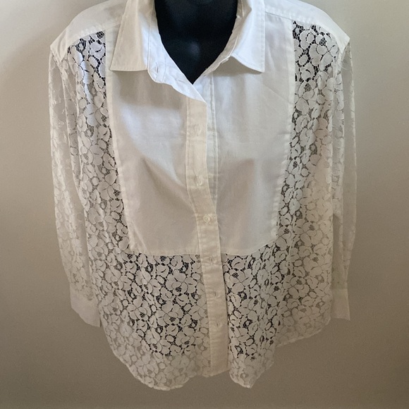 GAP Women’s Button Down Lace Shirt NEW - Picture 1 of 4